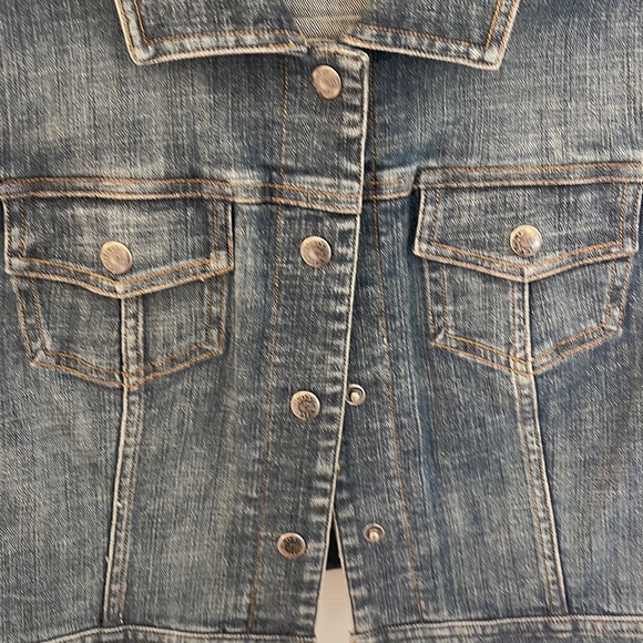 Harold’s cropped Jean jacket size medium - Picture 3 of 5